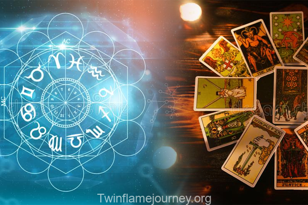 ടാരോട്ട് റീഡിങ് റീഡിങ്ങും അസ്‌ട്രോളജിയും തമ്മിലുള്ള വ്യത്യാസങ്ങൾ എന്തൊക്കെ ആണ് ?